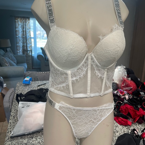 Corset with pantie set - Picture 2 of 3